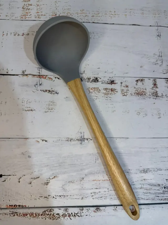 Cucharon gris