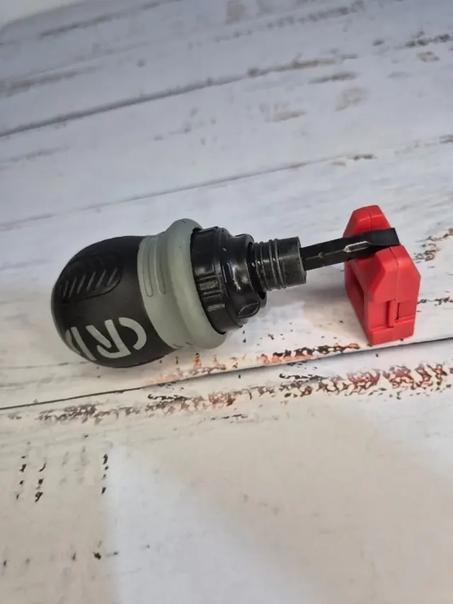 Destornillador Phillips y Plano con Magnetizador y Desmagnetizador