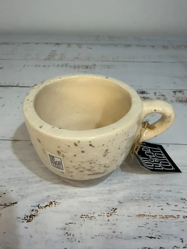 Taza de cerámica artesanal Alica (chiquita)